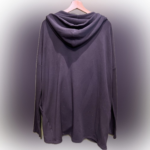 Athleta Purana Wrap Sweatshirt Black Size Medium Pockets Tumb-hole  Oversized - Picture 2 of 11